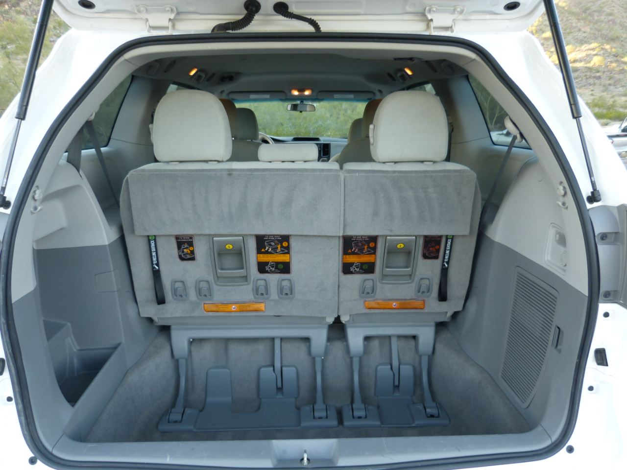 Toyota Sienna FWD 7-Passenger V6 2014