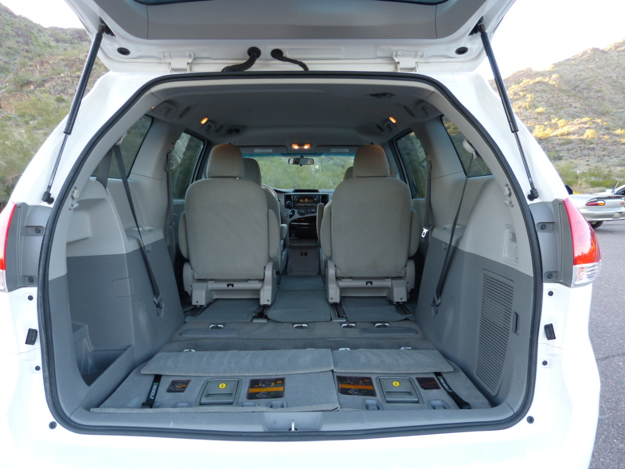 Toyota Sienna FWD 7-Passenger V6 2014