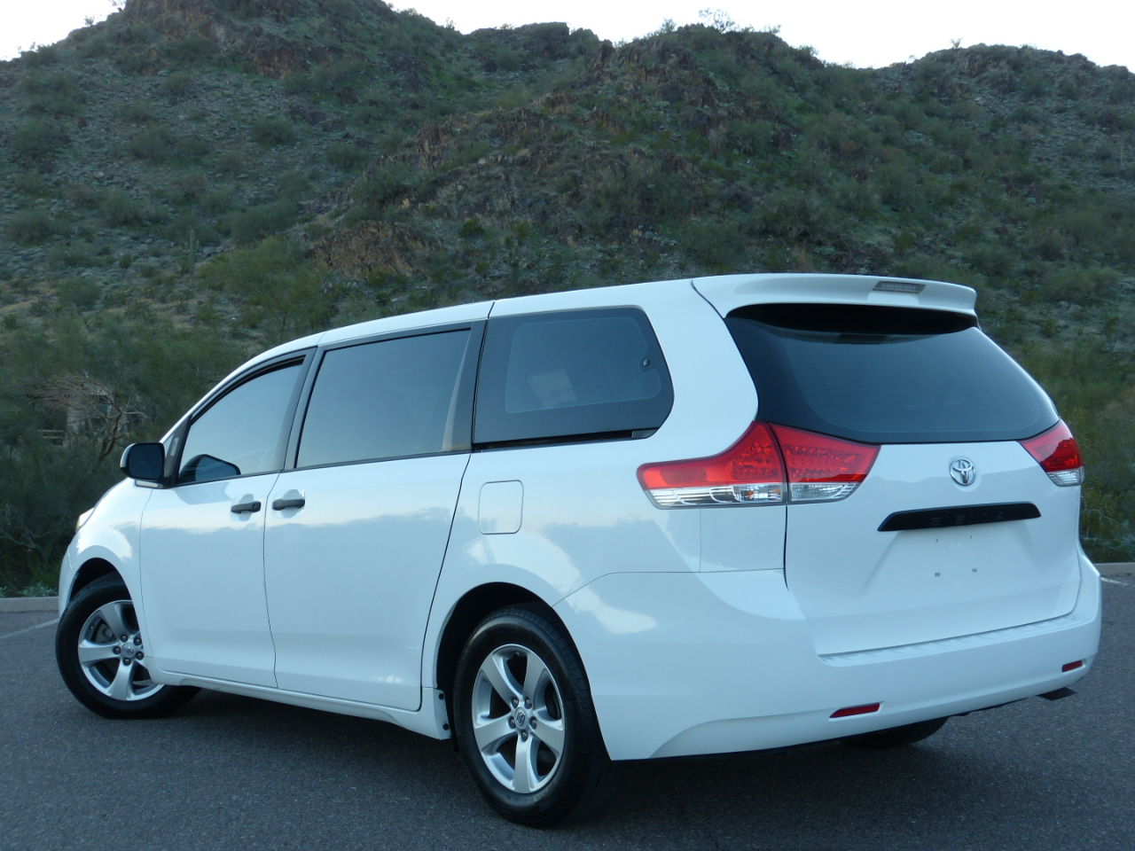 Toyota Sienna FWD 7-Passenger V6 2014