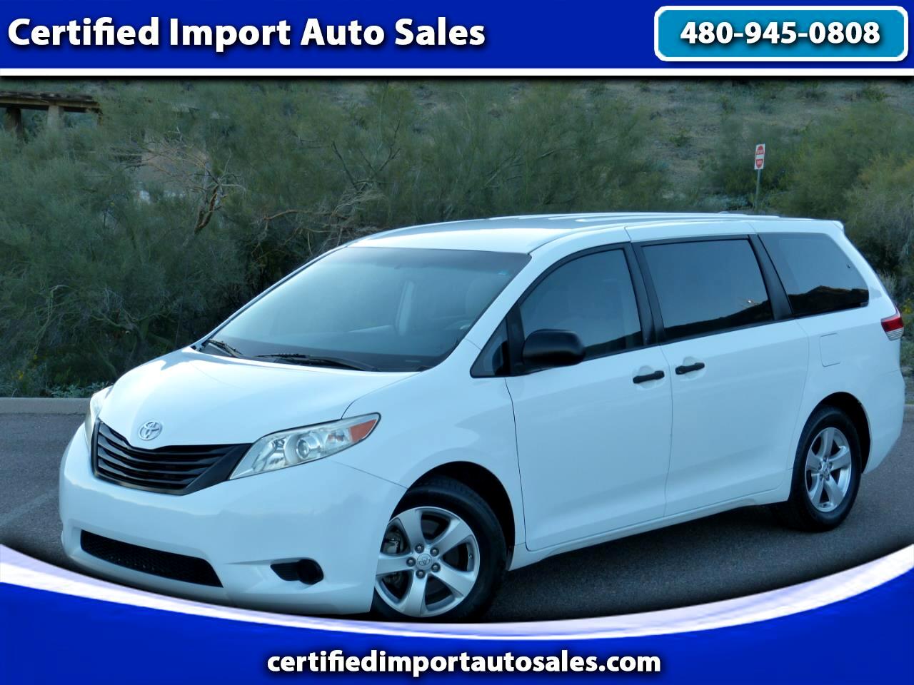 2014 Toyota Sienna L's photo