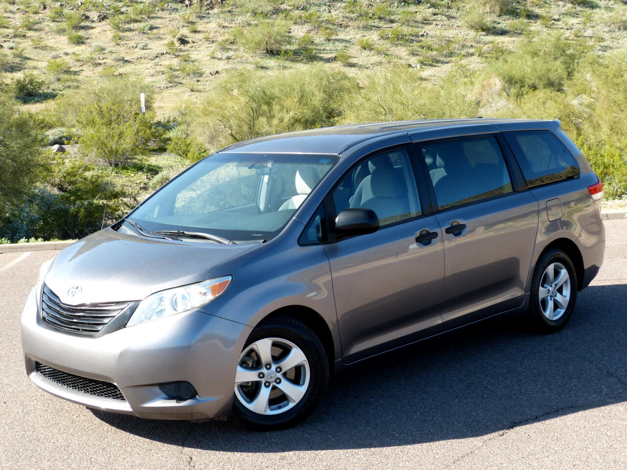 Toyota Sienna FWD 7-Passenger V6 2014