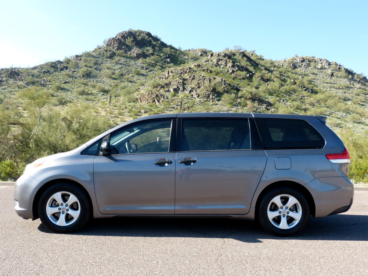 Toyota Sienna FWD 7-Passenger V6 2014