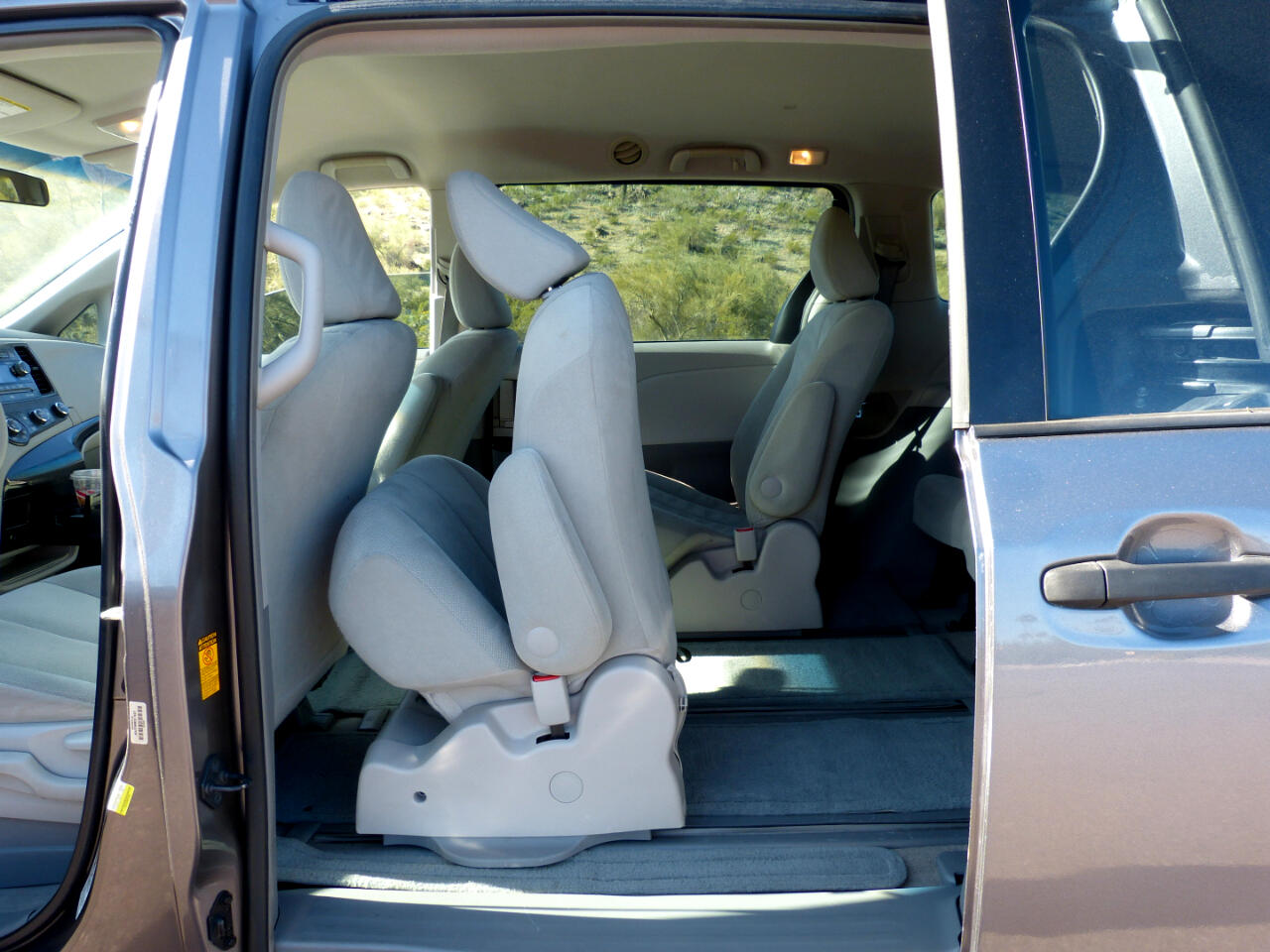 Toyota Sienna FWD 7-Passenger V6 2014