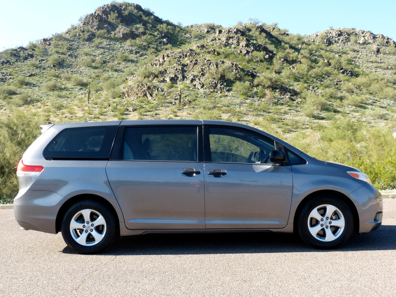 Toyota Sienna FWD 7-Passenger V6 2014