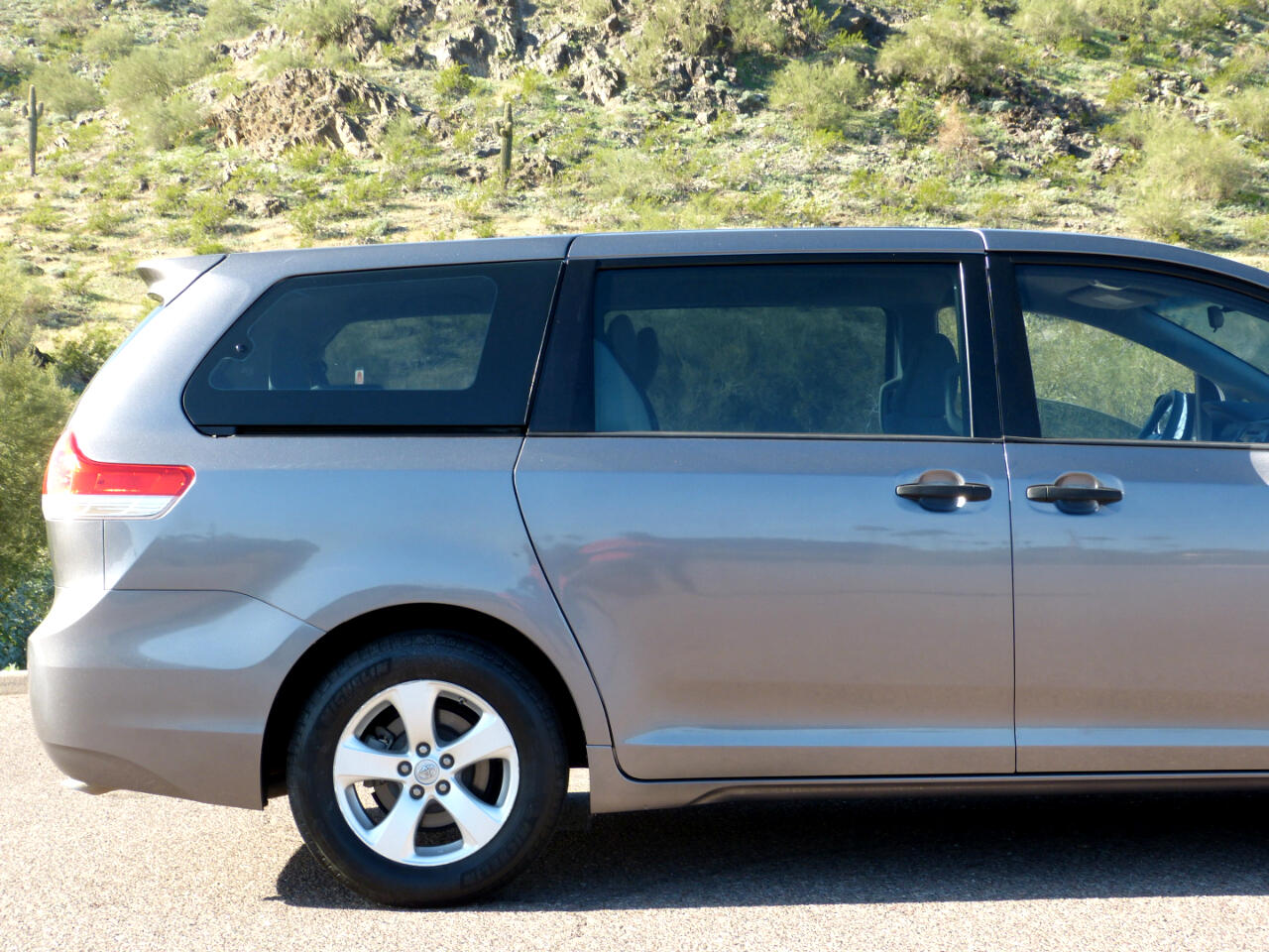 Toyota Sienna FWD 7-Passenger V6 2014