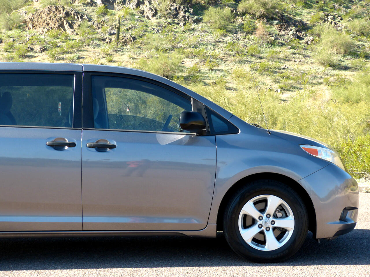 Toyota Sienna FWD 7-Passenger V6 2014