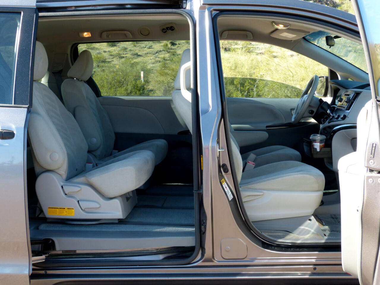 Toyota Sienna FWD 7-Passenger V6 2014