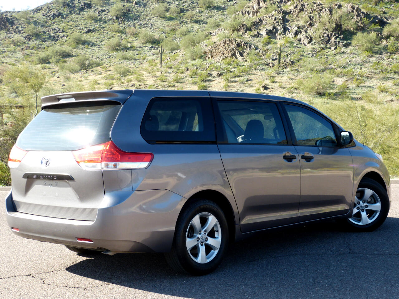 Toyota Sienna FWD 7-Passenger V6 2014