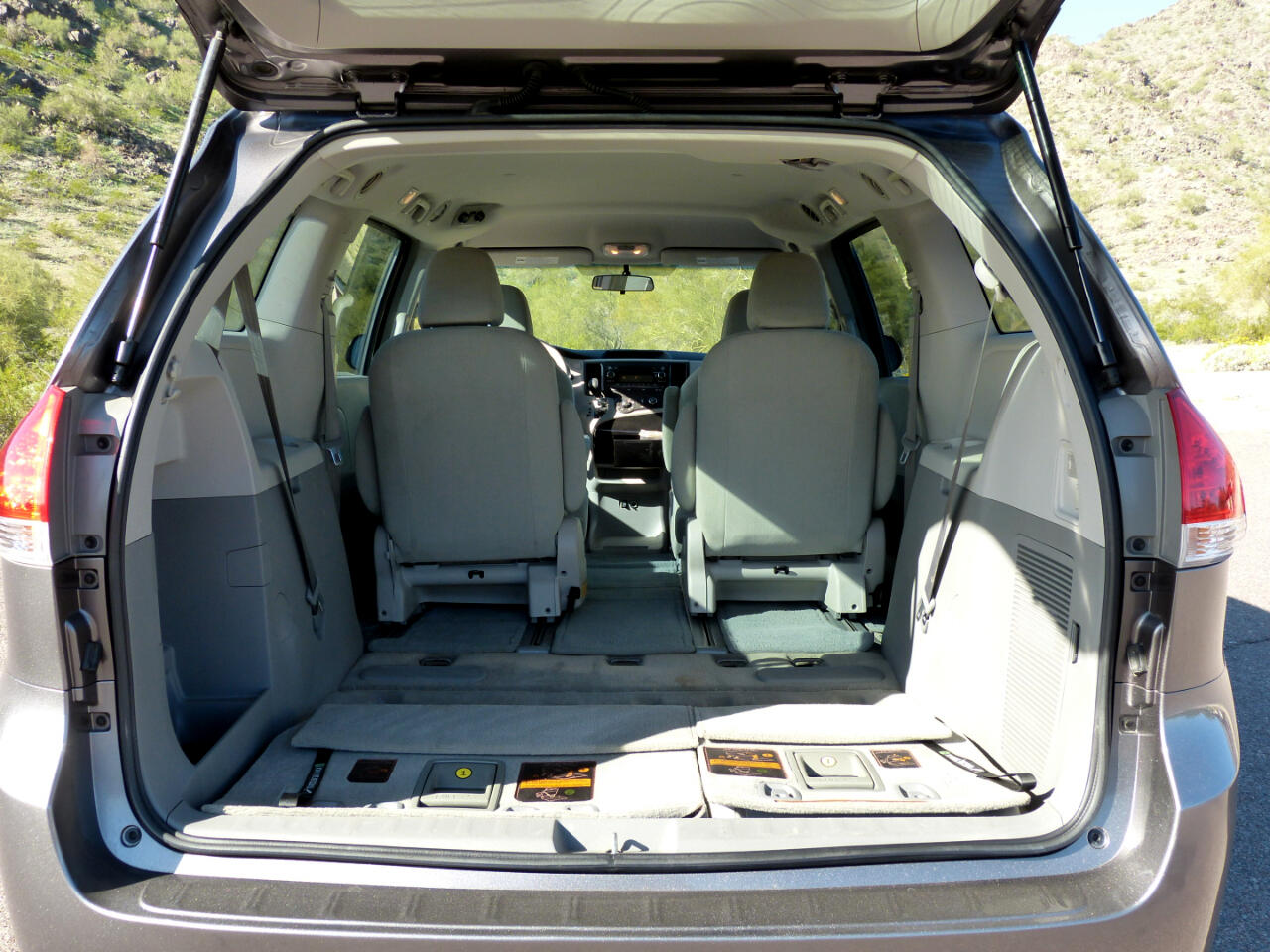 Toyota Sienna FWD 7-Passenger V6 2014