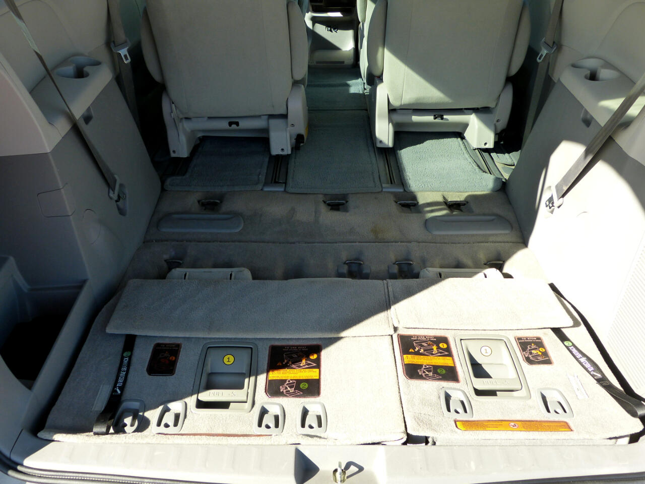 Toyota Sienna FWD 7-Passenger V6 2014