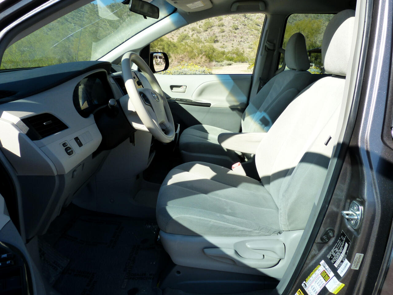 Toyota Sienna FWD 7-Passenger V6 2014