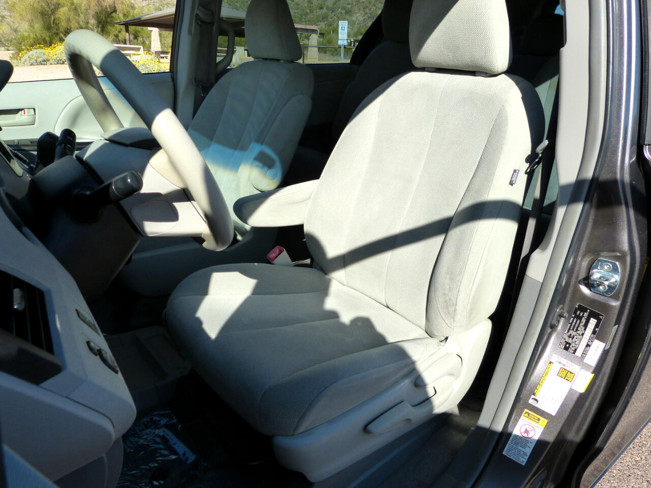 Toyota Sienna FWD 7-Passenger V6 2014