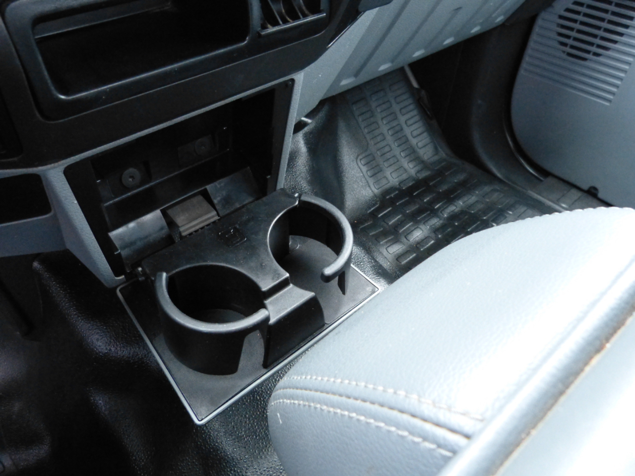 Ford 1 Ton Trucks  2016