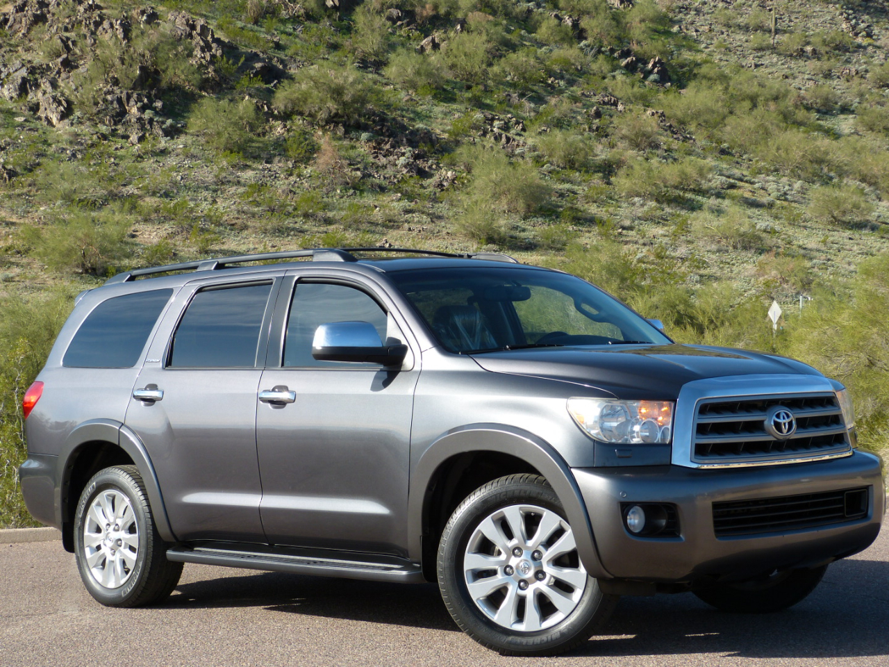 Toyota Sequoia Plantium 2WD 2012