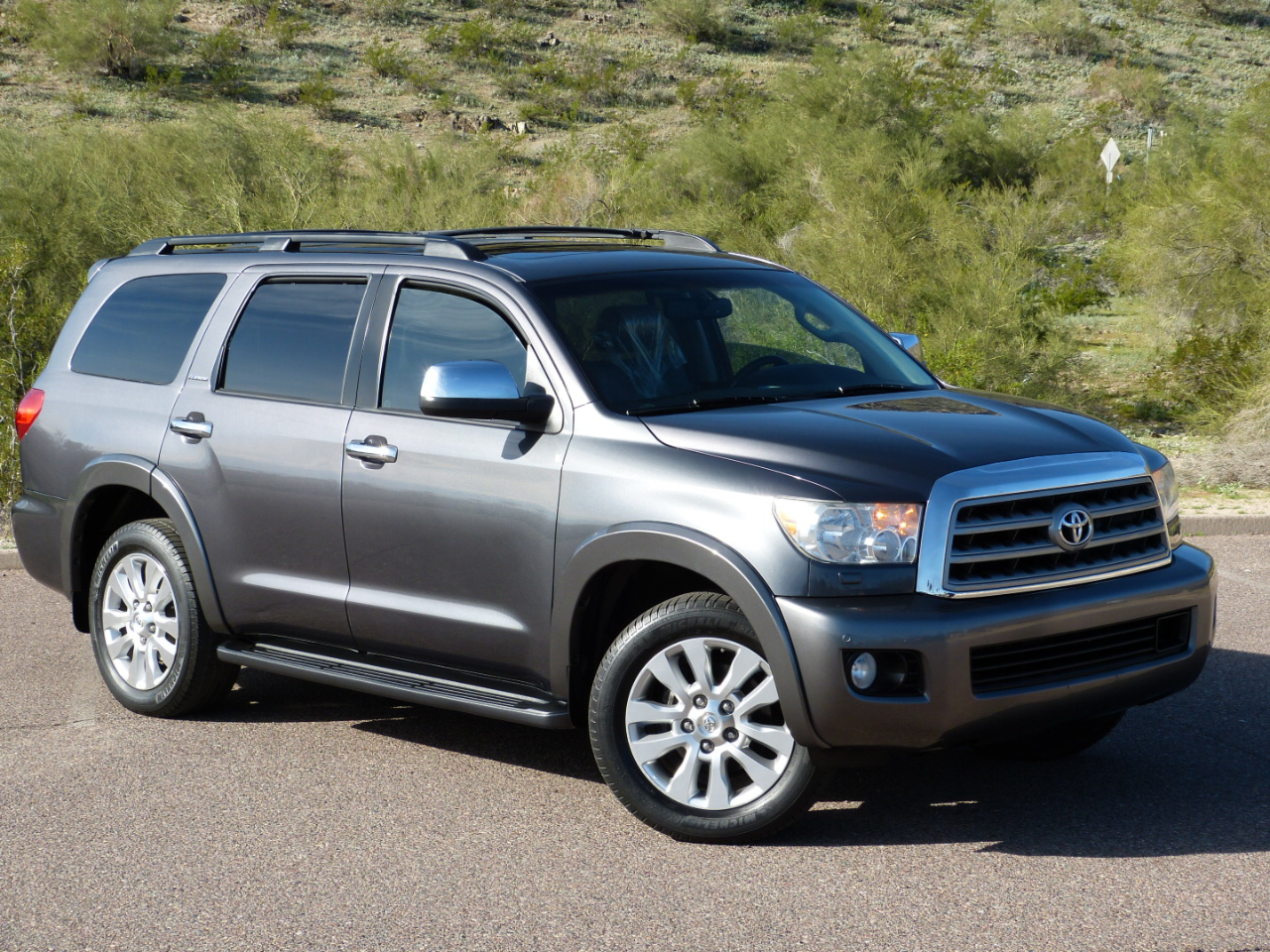 Toyota Sequoia Plantium 2WD 2012