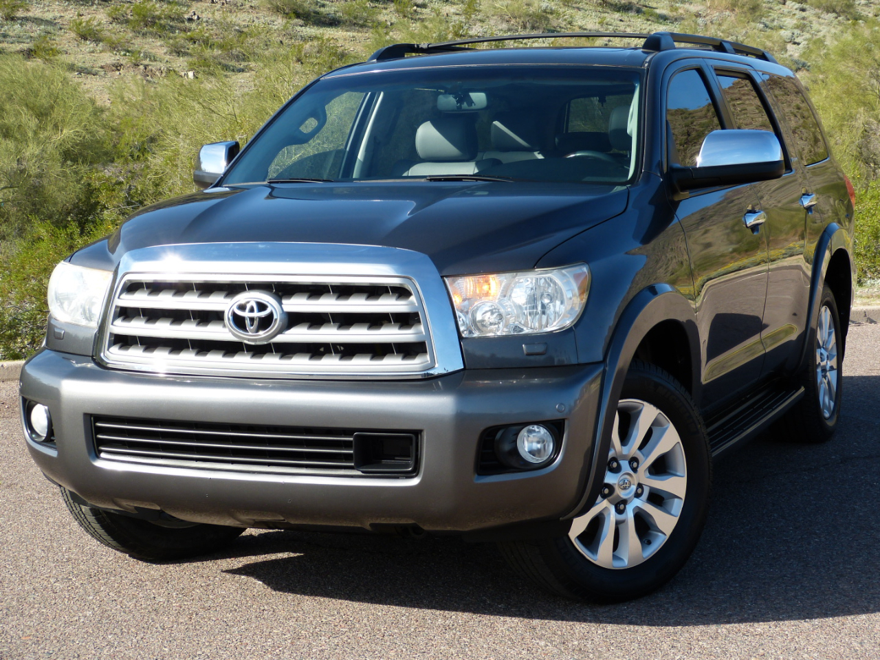Toyota Sequoia Plantium 2WD 2012