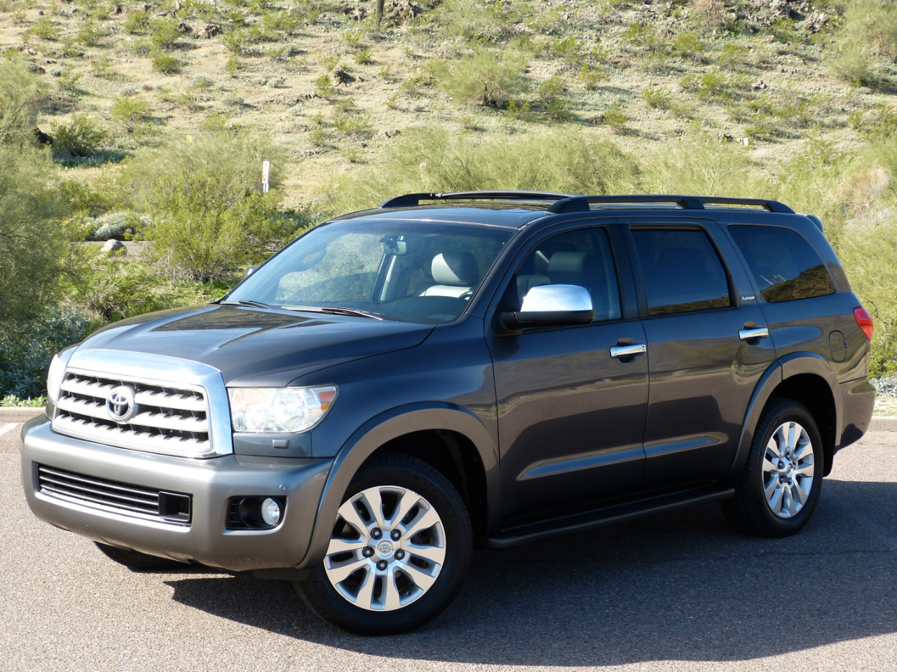 Toyota Sequoia Plantium 2WD 2012