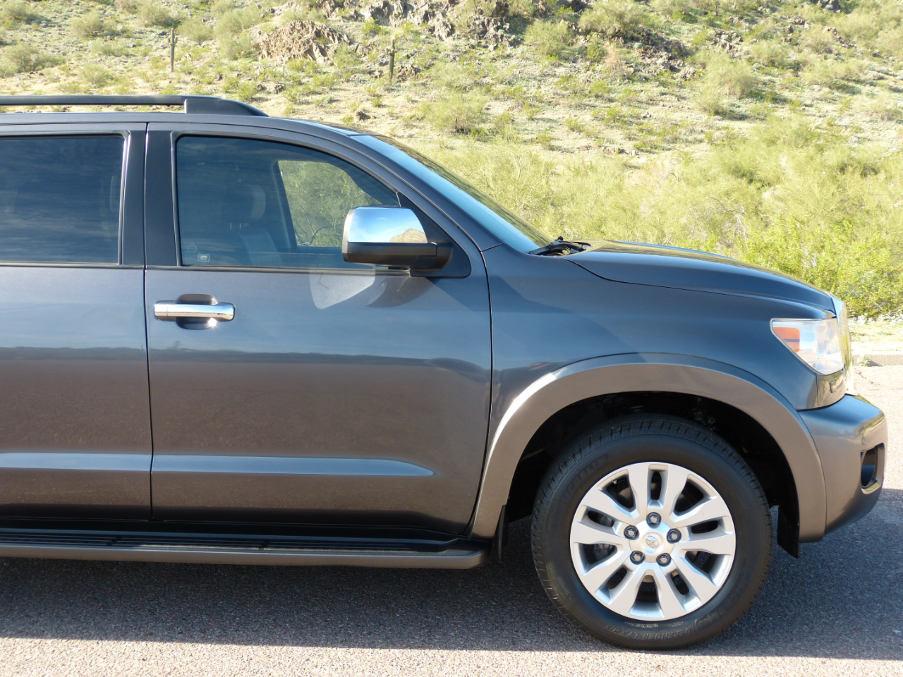 Toyota Sequoia Plantium 2WD 2012