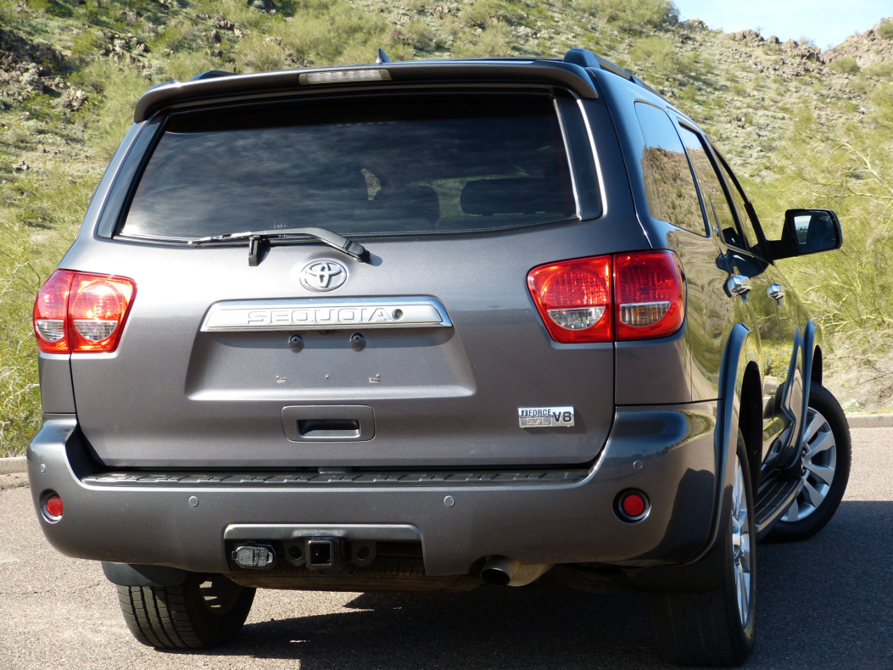 Toyota Sequoia Plantium 2WD 2012