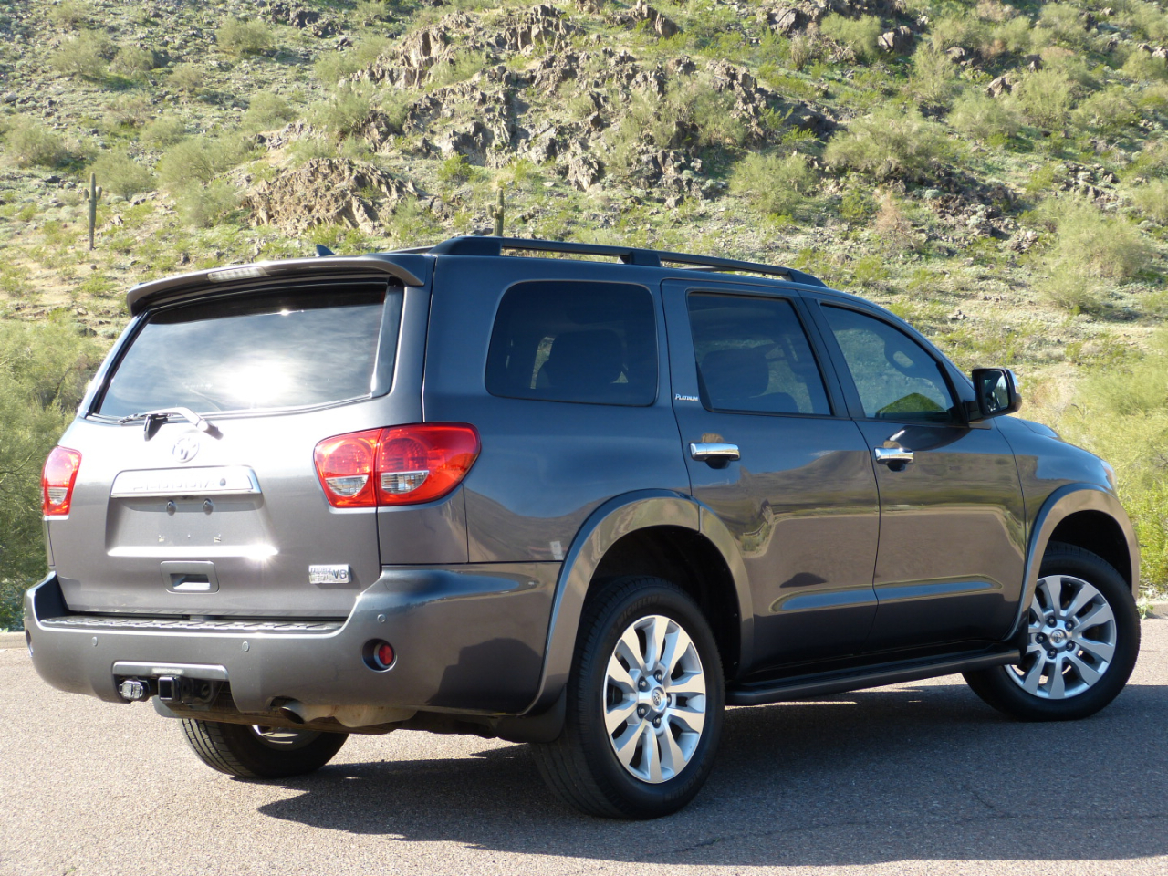 Toyota Sequoia Plantium 2WD 2012