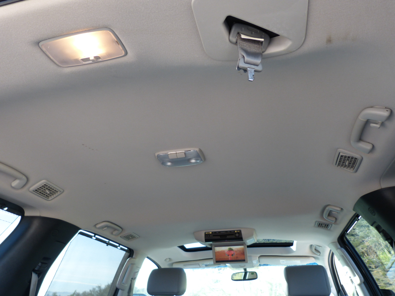 Toyota Sequoia Plantium 2WD 2012