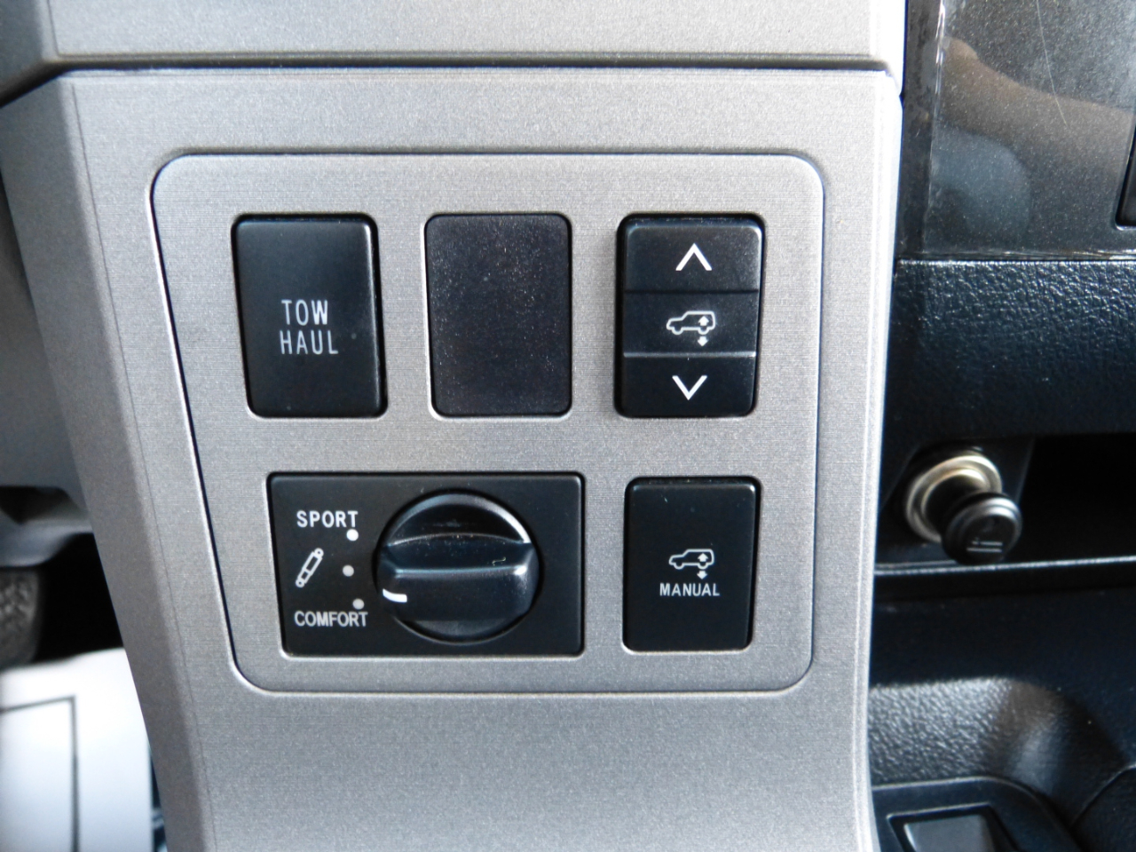 Toyota Sequoia Plantium 2WD 2012