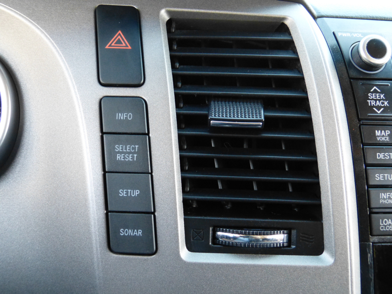 Toyota Sequoia Plantium 2WD 2012