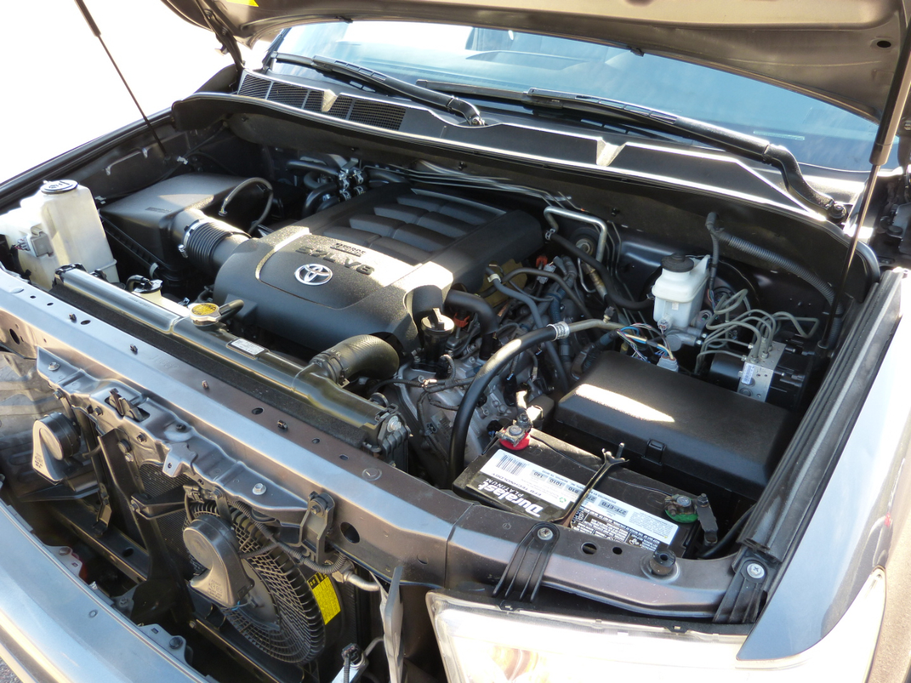 Toyota Sequoia Plantium 2WD 2012