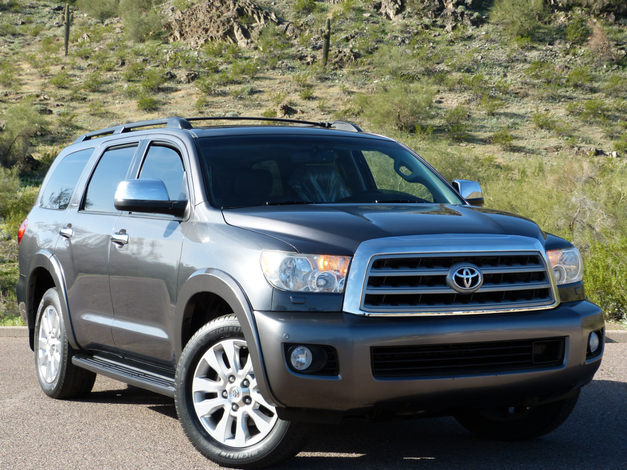 Toyota Sequoia Plantium 2WD 2012