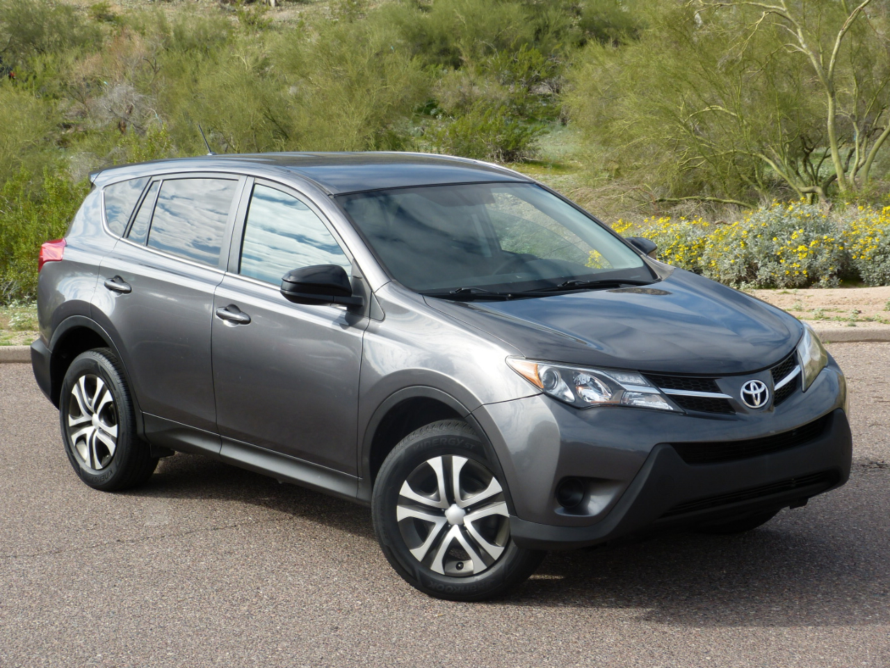 Toyota RAV4 LE AWD 2015