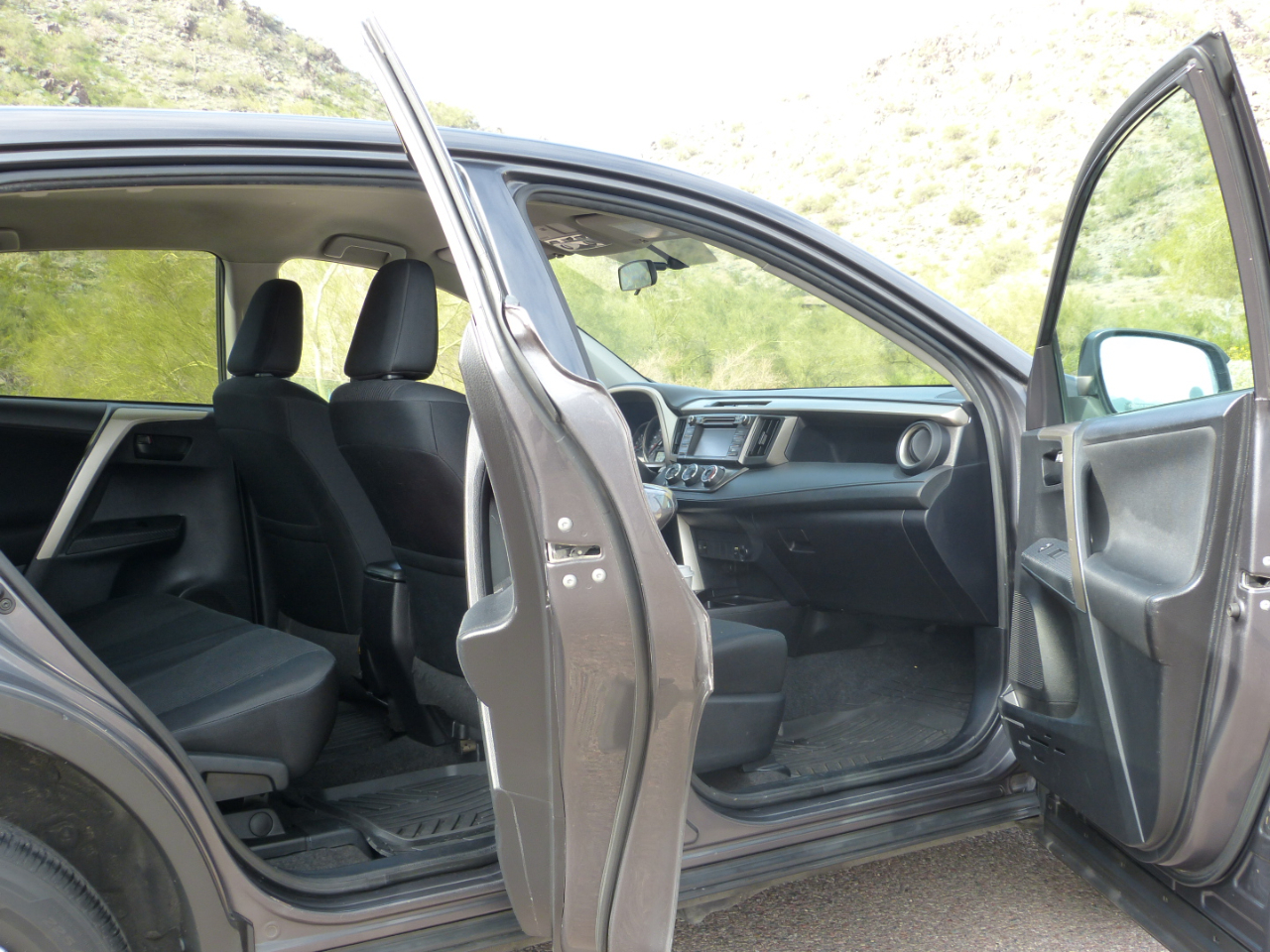 Toyota RAV4 LE AWD 2015