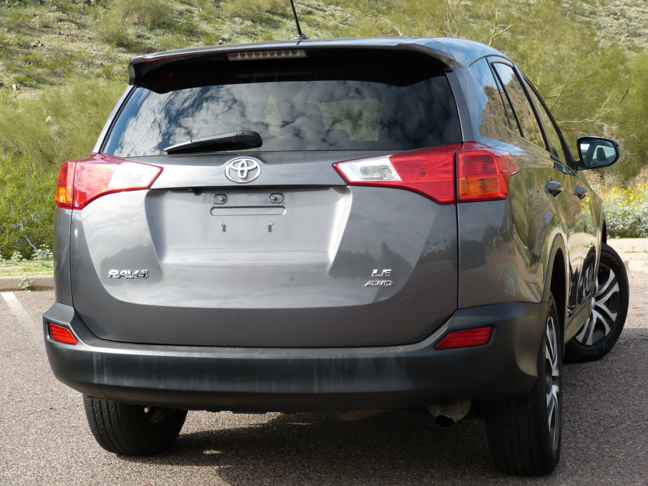 Toyota RAV4 LE AWD 2015