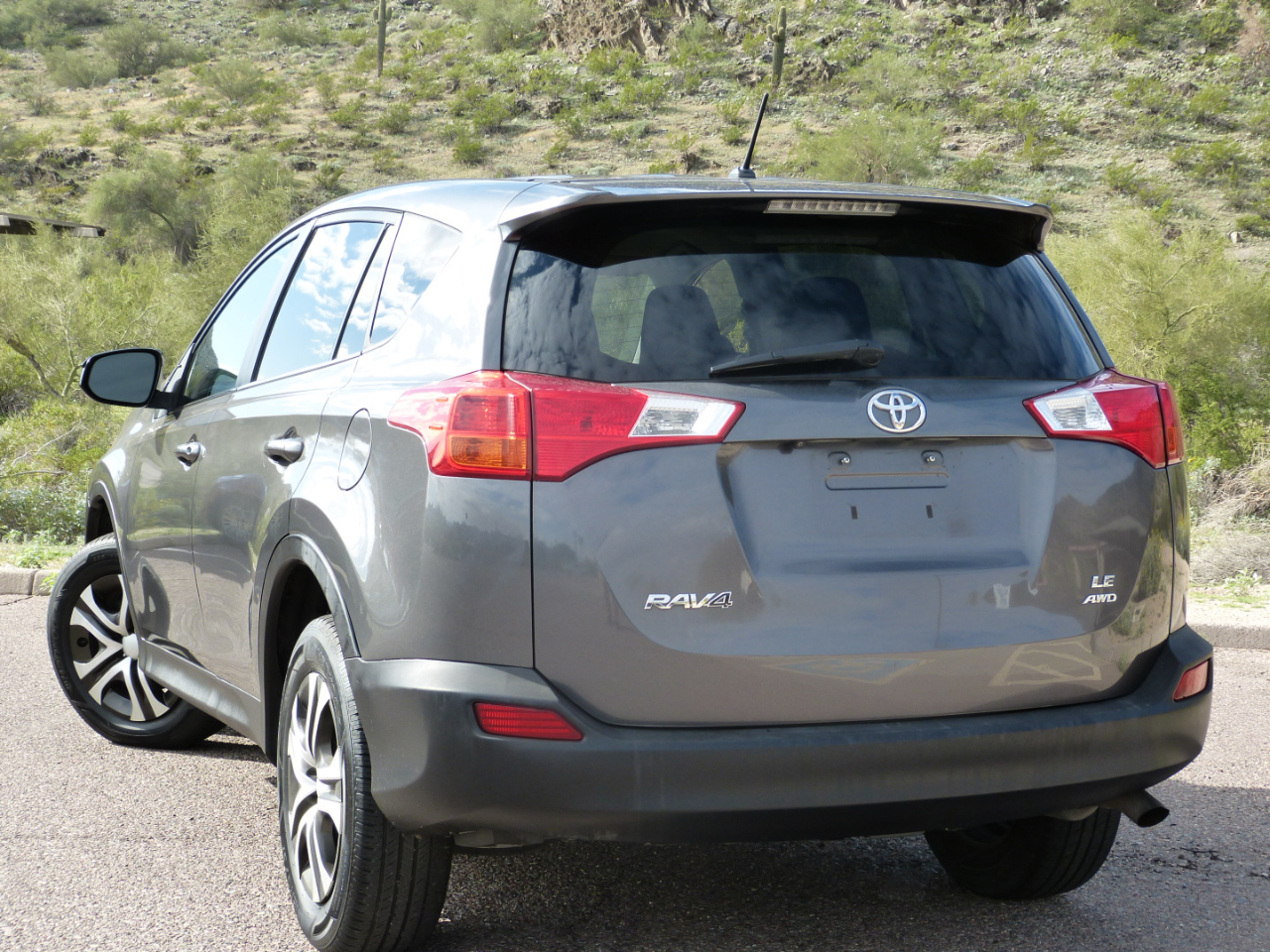 Toyota RAV4 LE AWD 2015