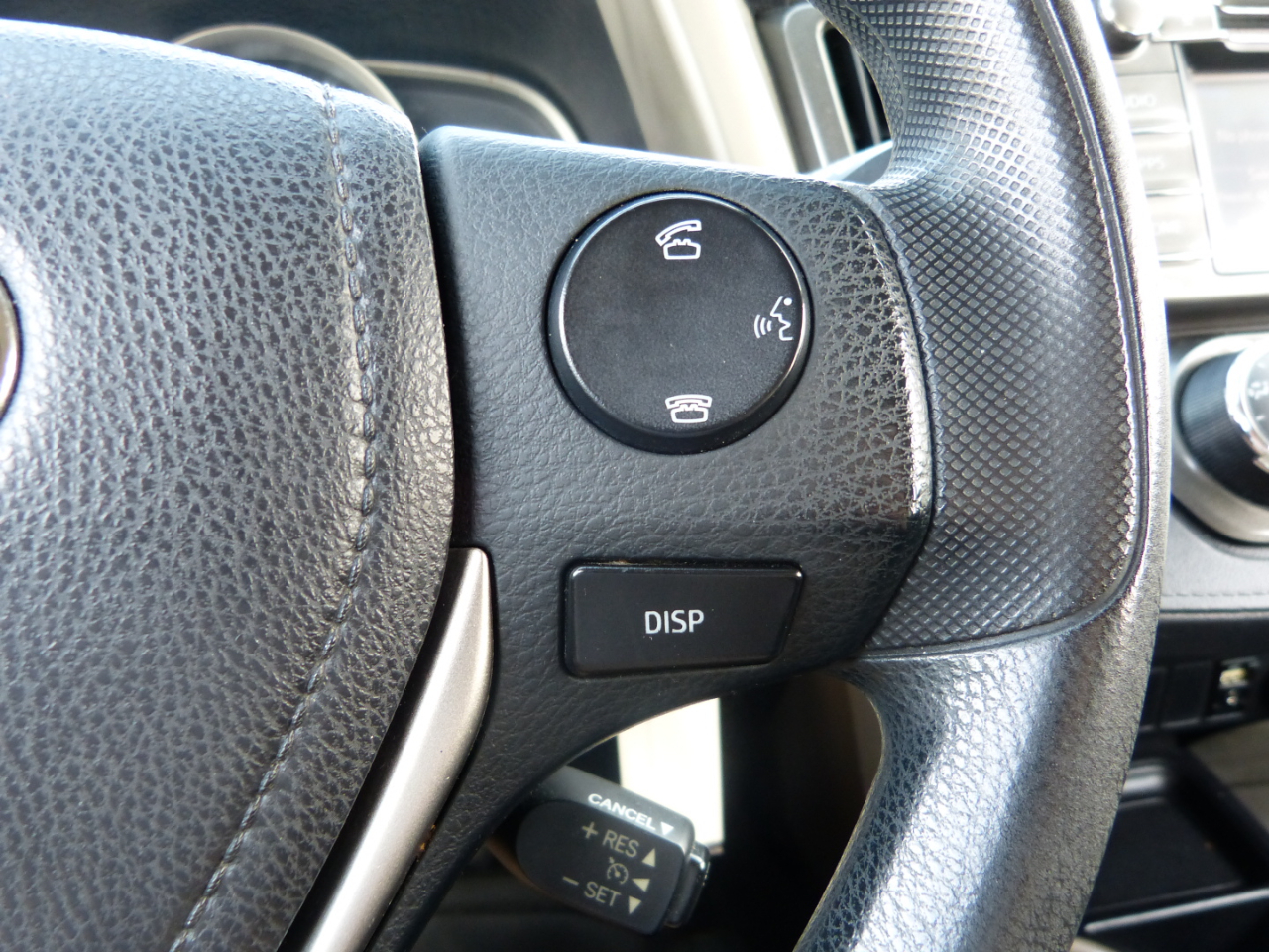 Toyota RAV4 LE AWD 2015