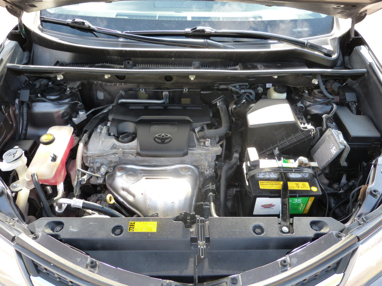 Toyota RAV4 LE AWD 2015