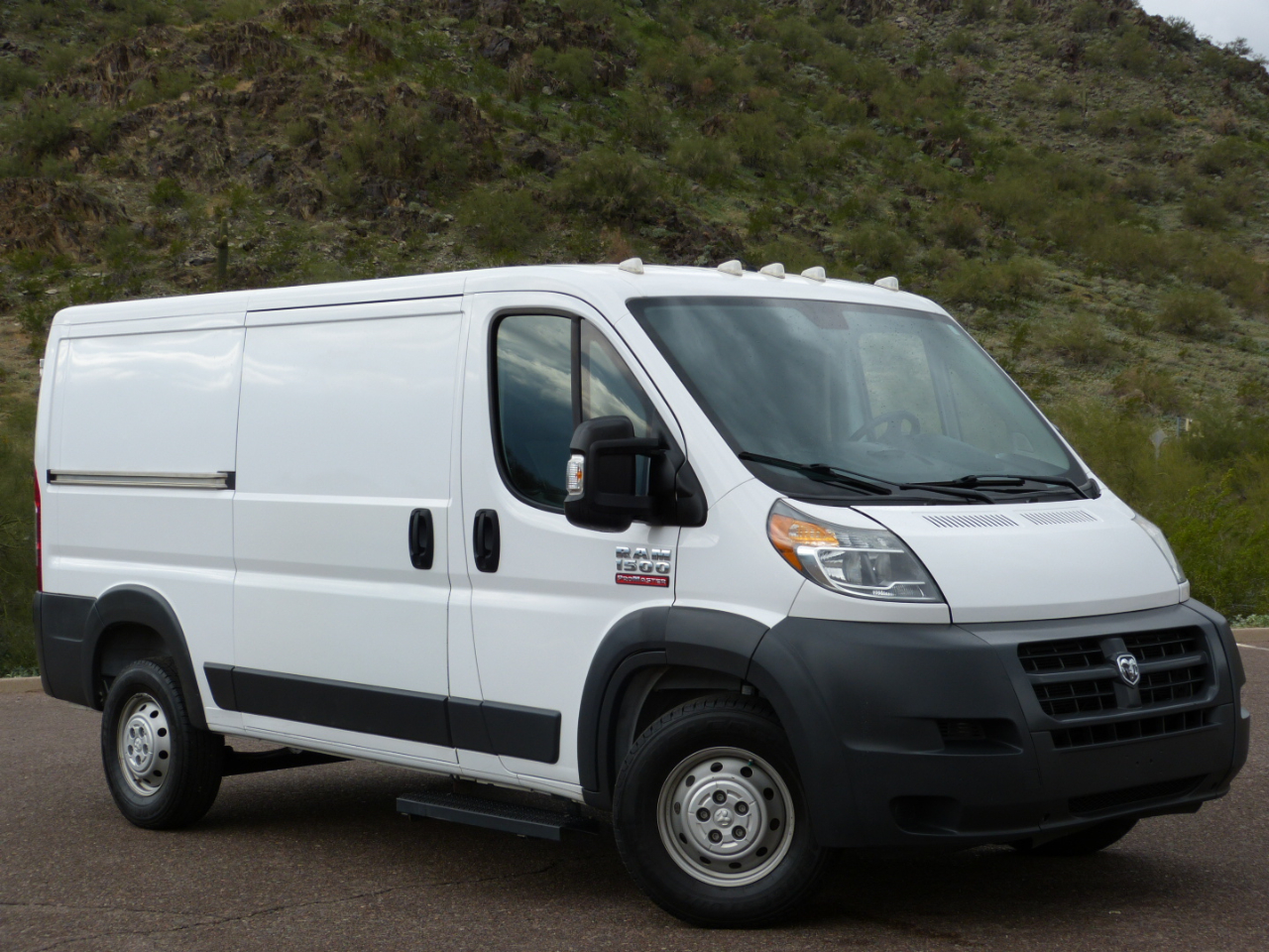 RAM Promaster 1500 Low Roof Tradesman 136-in. WB 2017