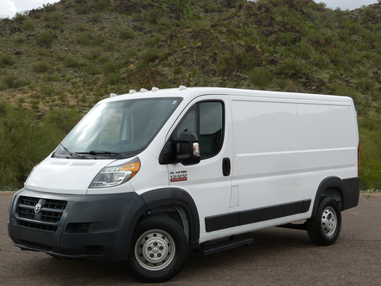 RAM Promaster 1500 Low Roof Tradesman 136-in. WB 2017