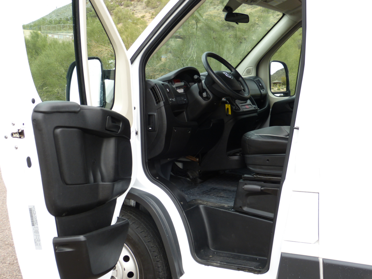 RAM Promaster 1500 Low Roof Tradesman 136-in. WB 2017