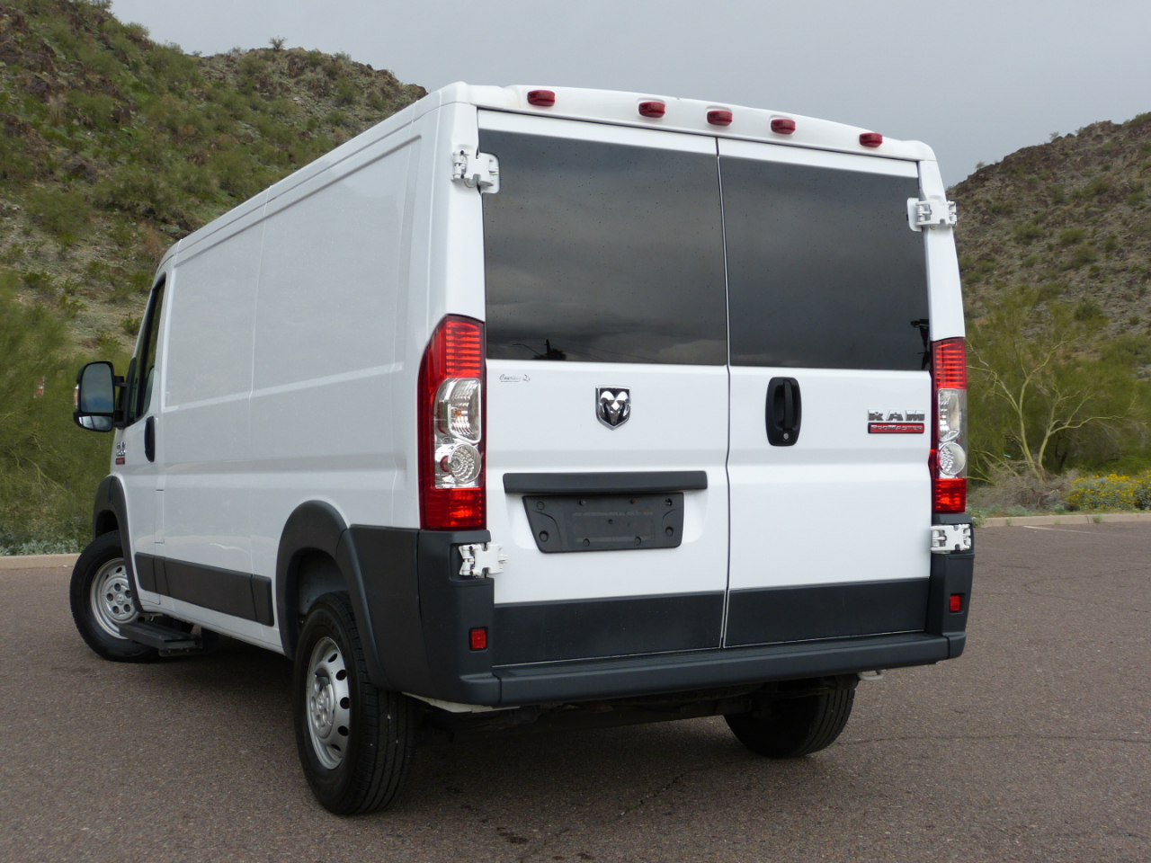 RAM Promaster 1500 Low Roof Tradesman 136-in. WB 2017