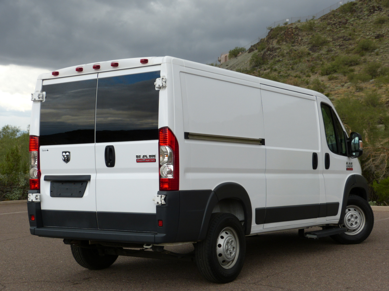 RAM Promaster 1500 Low Roof Tradesman 136-in. WB 2017