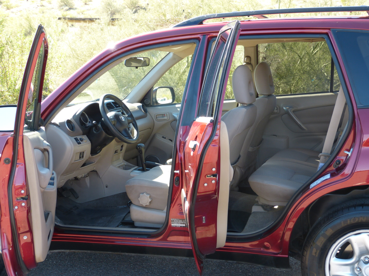 Toyota RAV4 2WD 2005