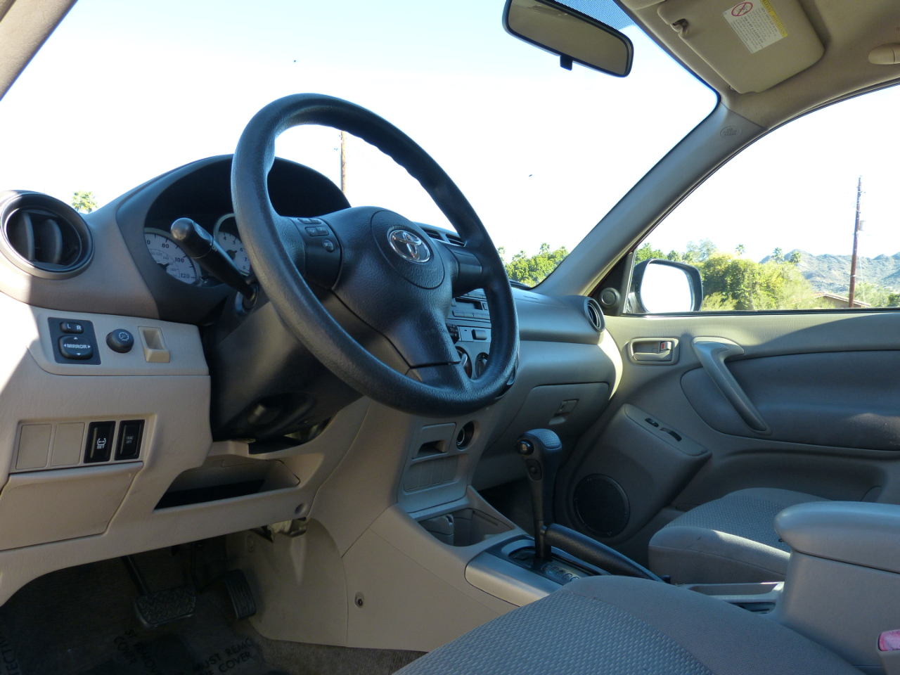 Toyota RAV4 2WD 2005