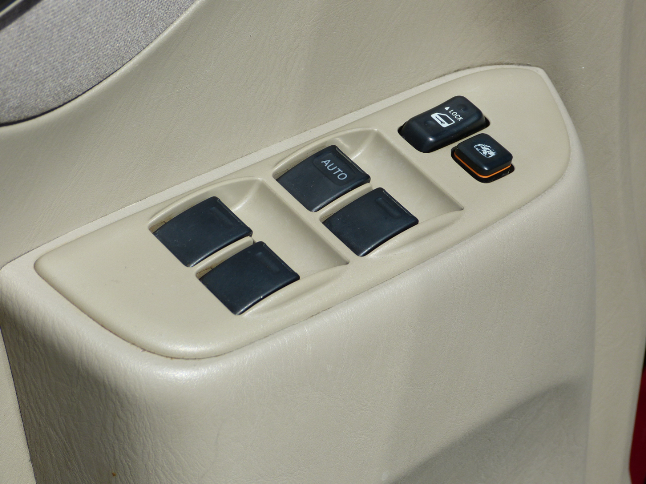 Toyota RAV4 2WD 2005