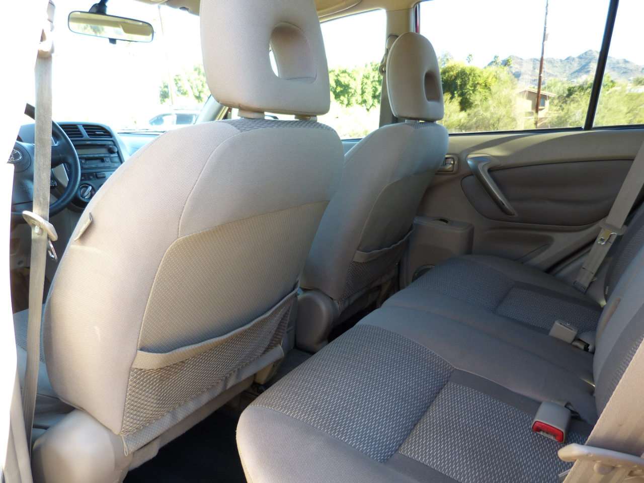 Toyota RAV4 2WD 2005