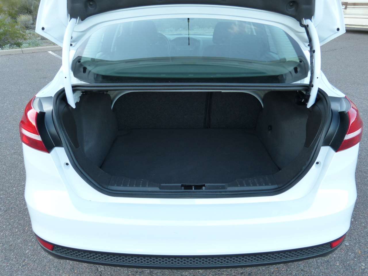 Ford Focus SE Sedan 2018