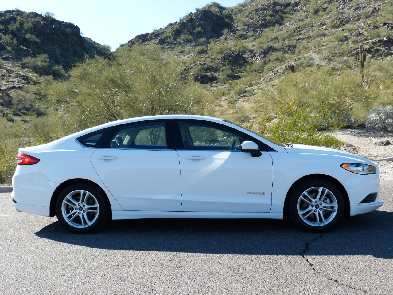 Ford Fusion Hybrid S 2018