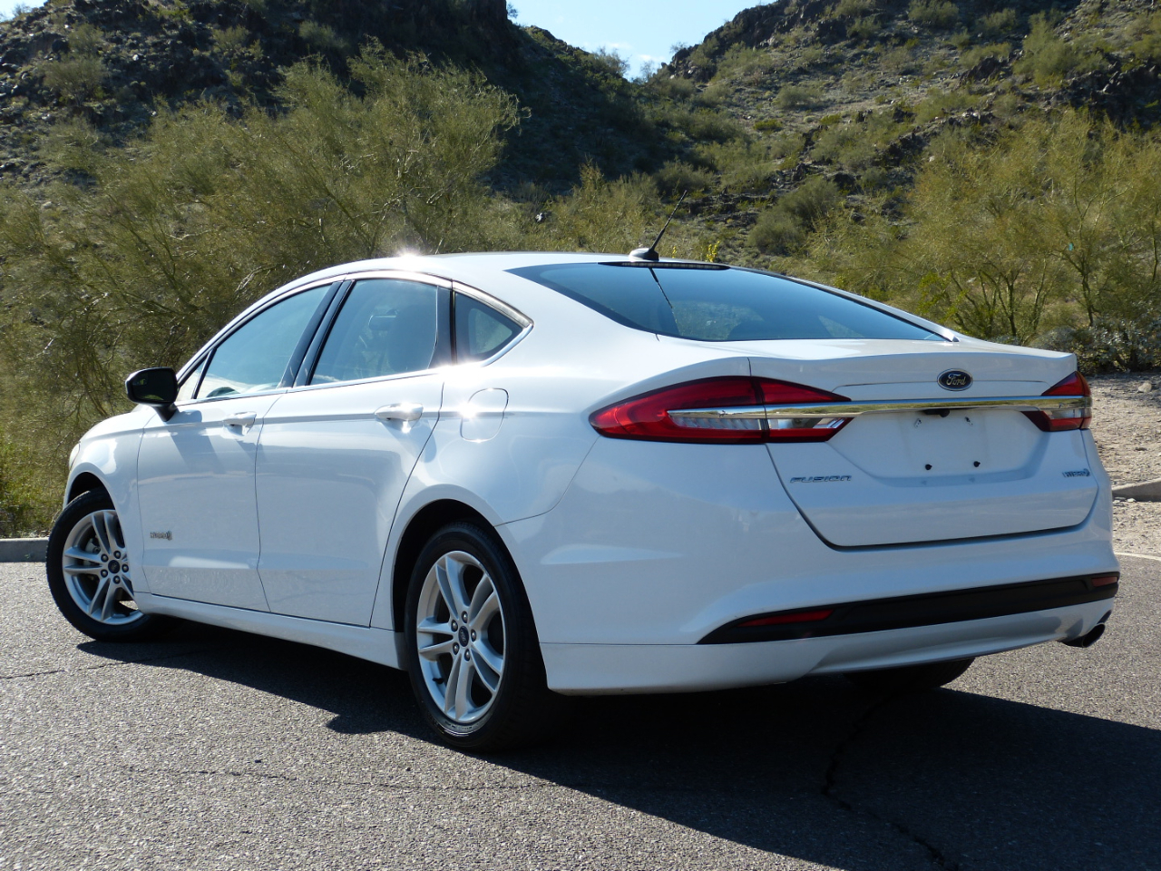 Ford Fusion Hybrid S 2018