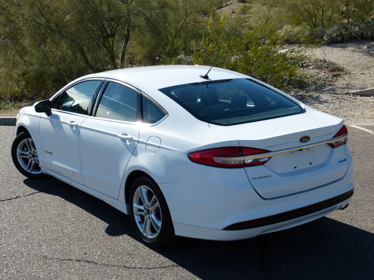 Ford Fusion Hybrid S 2018