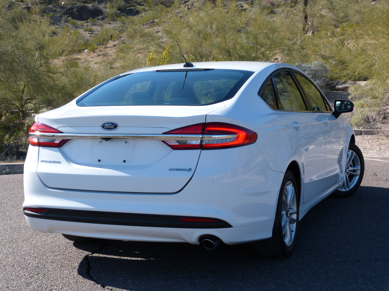 Ford Fusion Hybrid S 2018