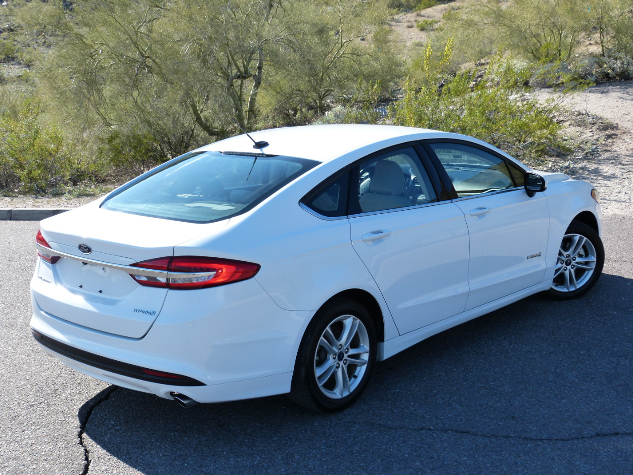 Ford Fusion Hybrid S 2018